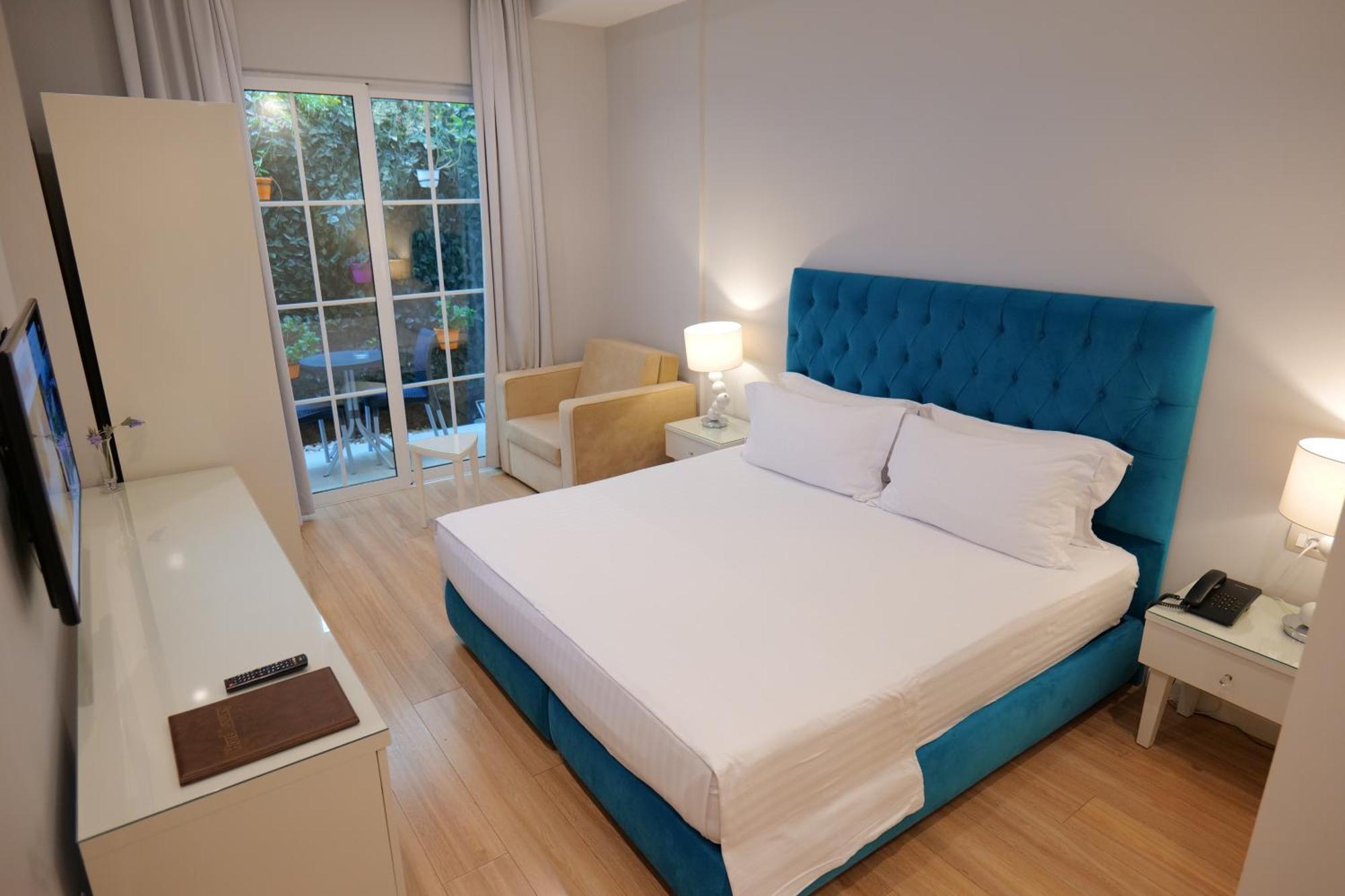 Luxury Hotel 4*