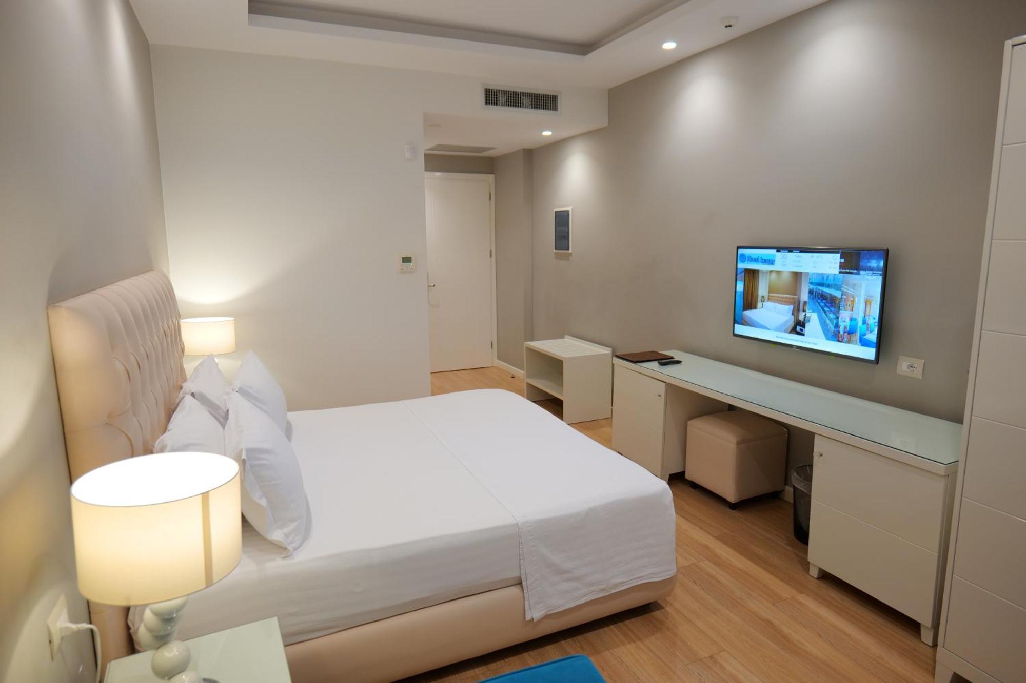 Luxury Hotel