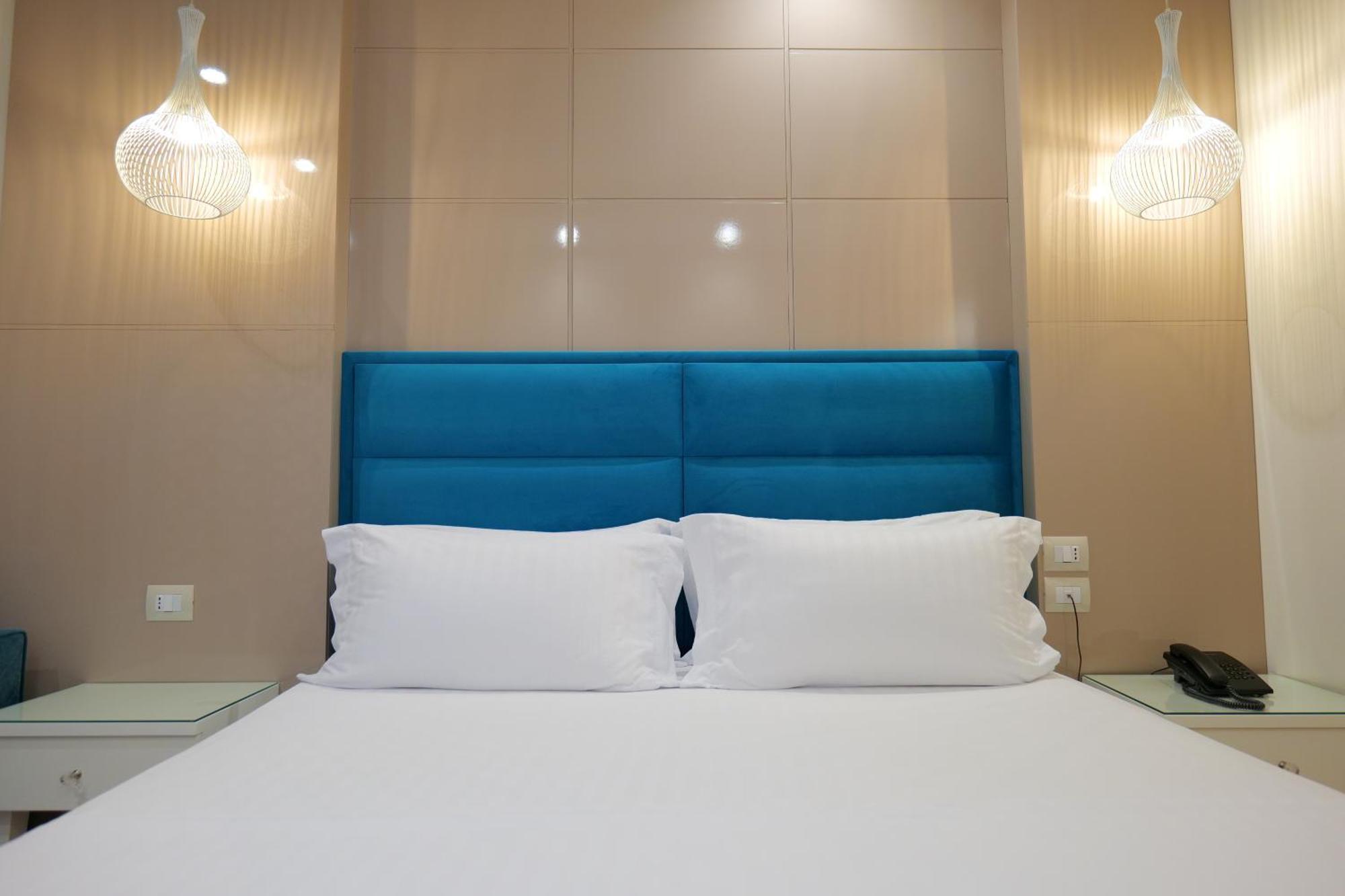 Готель Luxury 4*